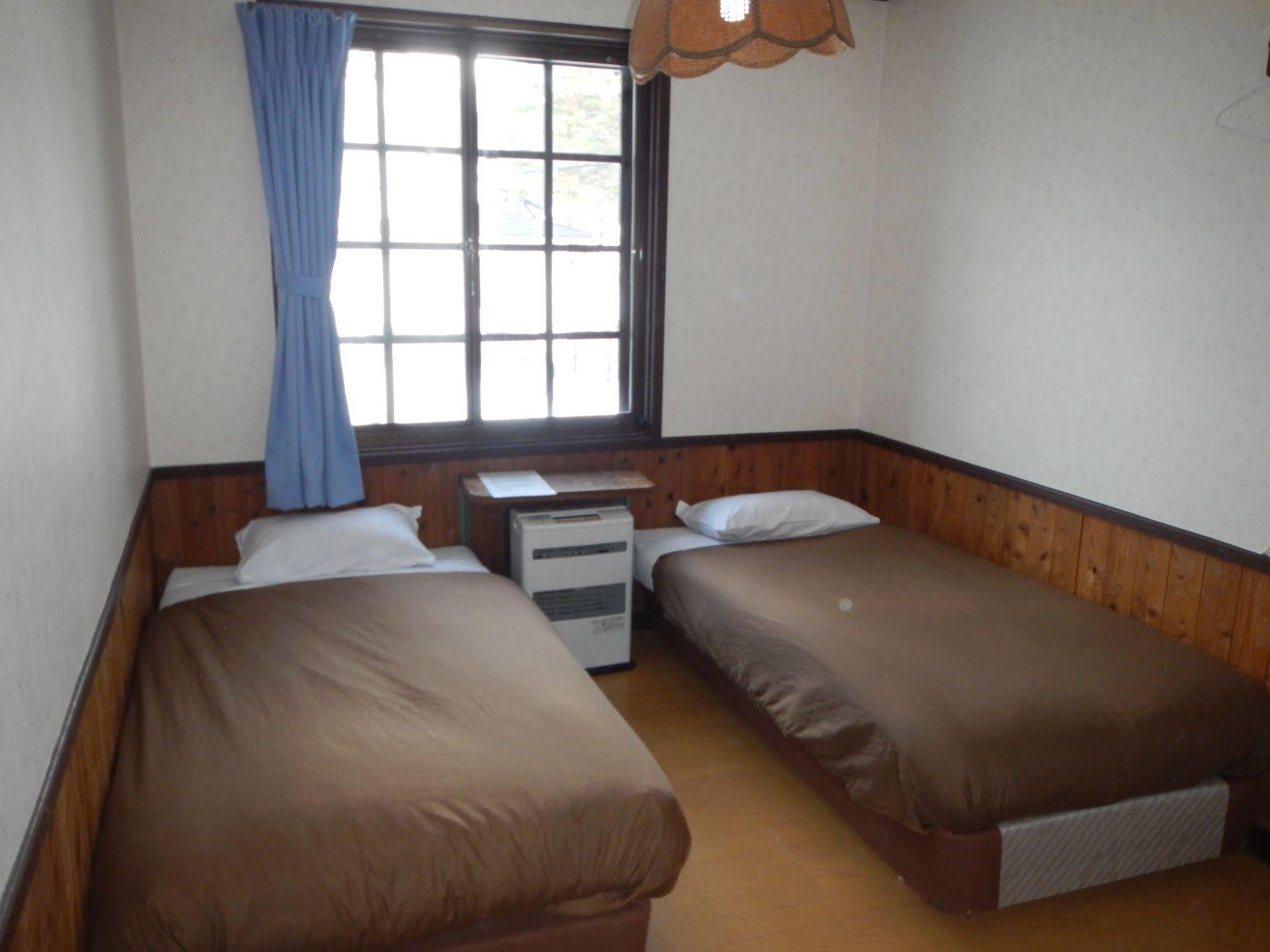 Mt Hakuba Backpackers Hostel מראה חיצוני תמונה