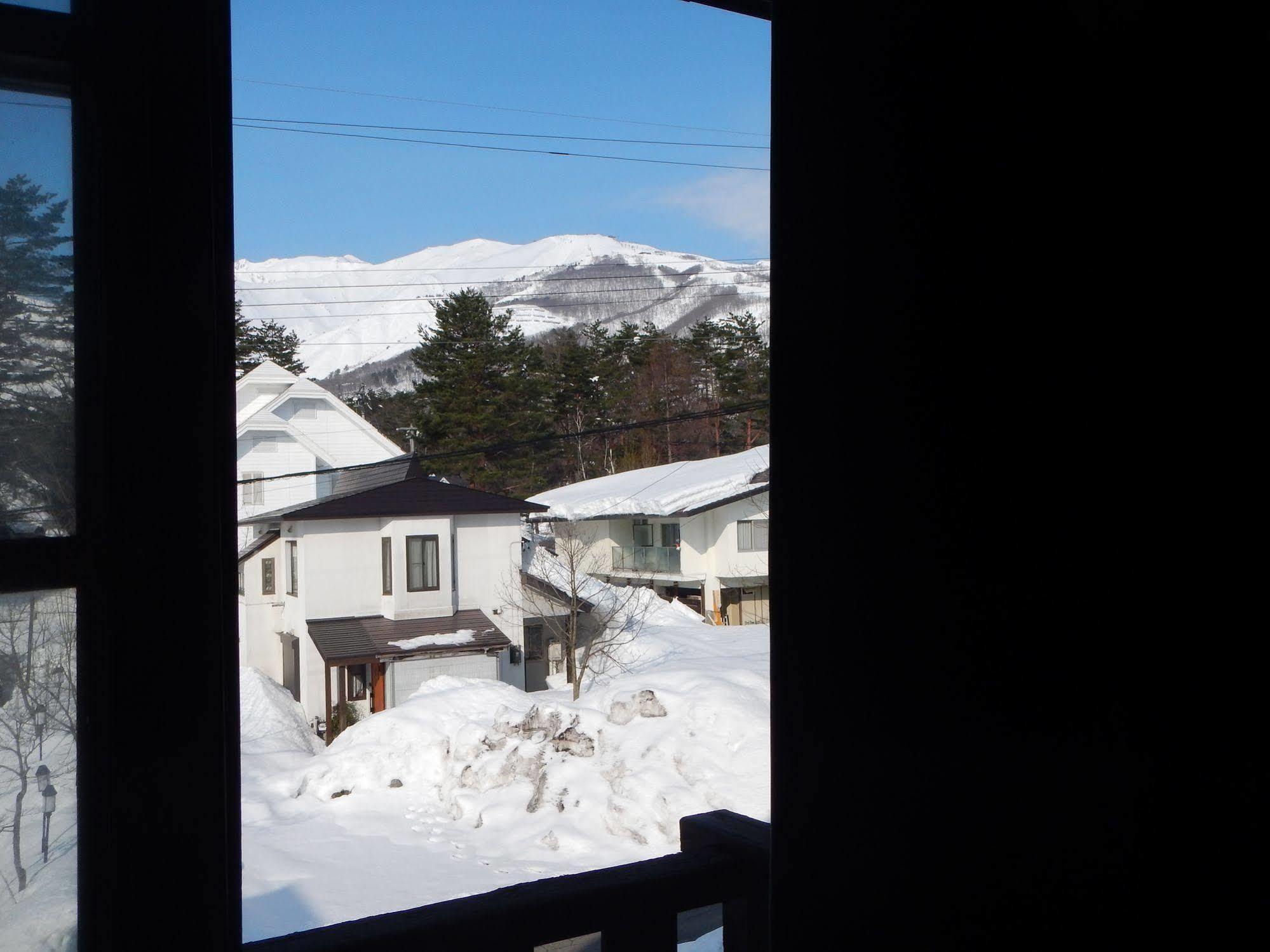 Mt Hakuba Backpackers Hostel מראה חיצוני תמונה