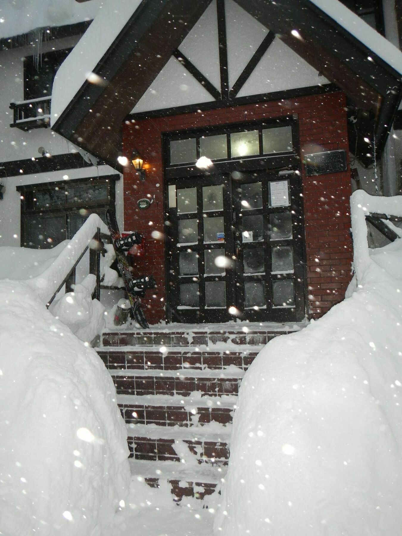 Mt Hakuba Backpackers Hostel מראה חיצוני תמונה